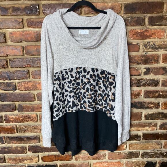 NWT Maurices Gray Black Leopard Animal Cowl Neck Knit Sweater Women's Size 2X - Picture 1 of 8
